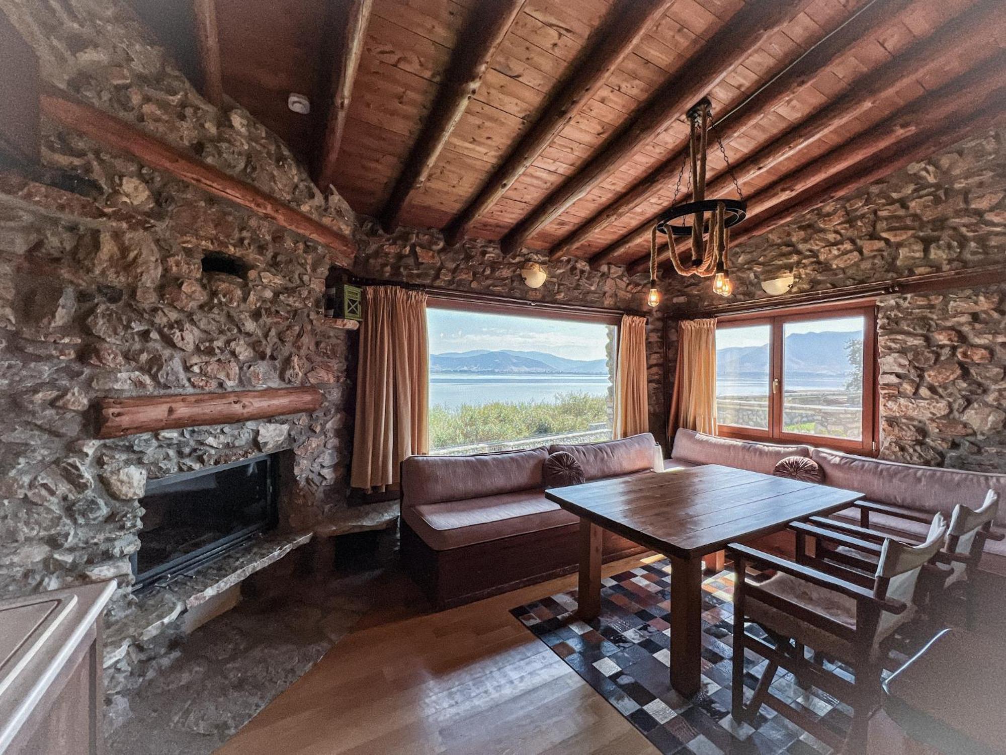 The Little Stone House By The Apartment Kastoria